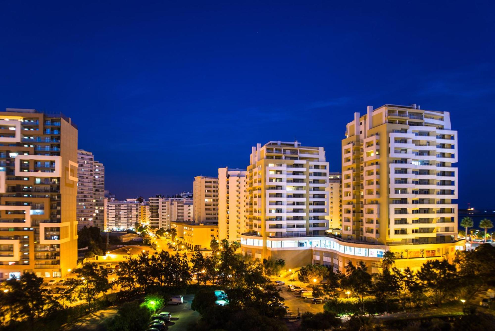 Pangsapuri 70 m² dengan 2 bilik tidur dan 2 bilik mandi peribadi di Praia do Vau Portimao Luaran gambar