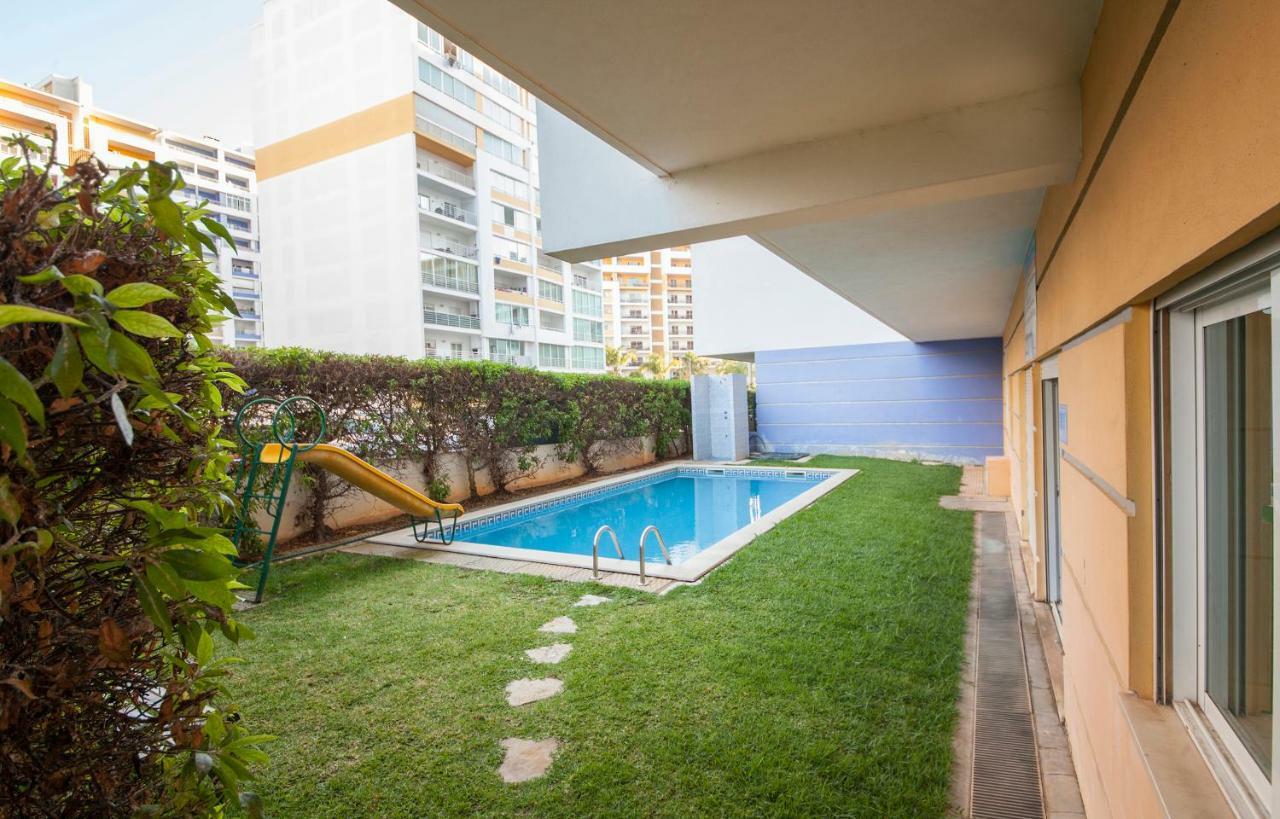 Pangsapuri 70 m² dengan 2 bilik tidur dan 2 bilik mandi peribadi di Praia do Vau Portimao Luaran gambar